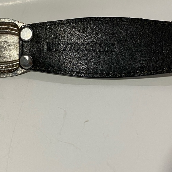 FOSSIL Women's Black W/Silver Belt S Description is in pictures (tarnished) - Picture 7 of 9